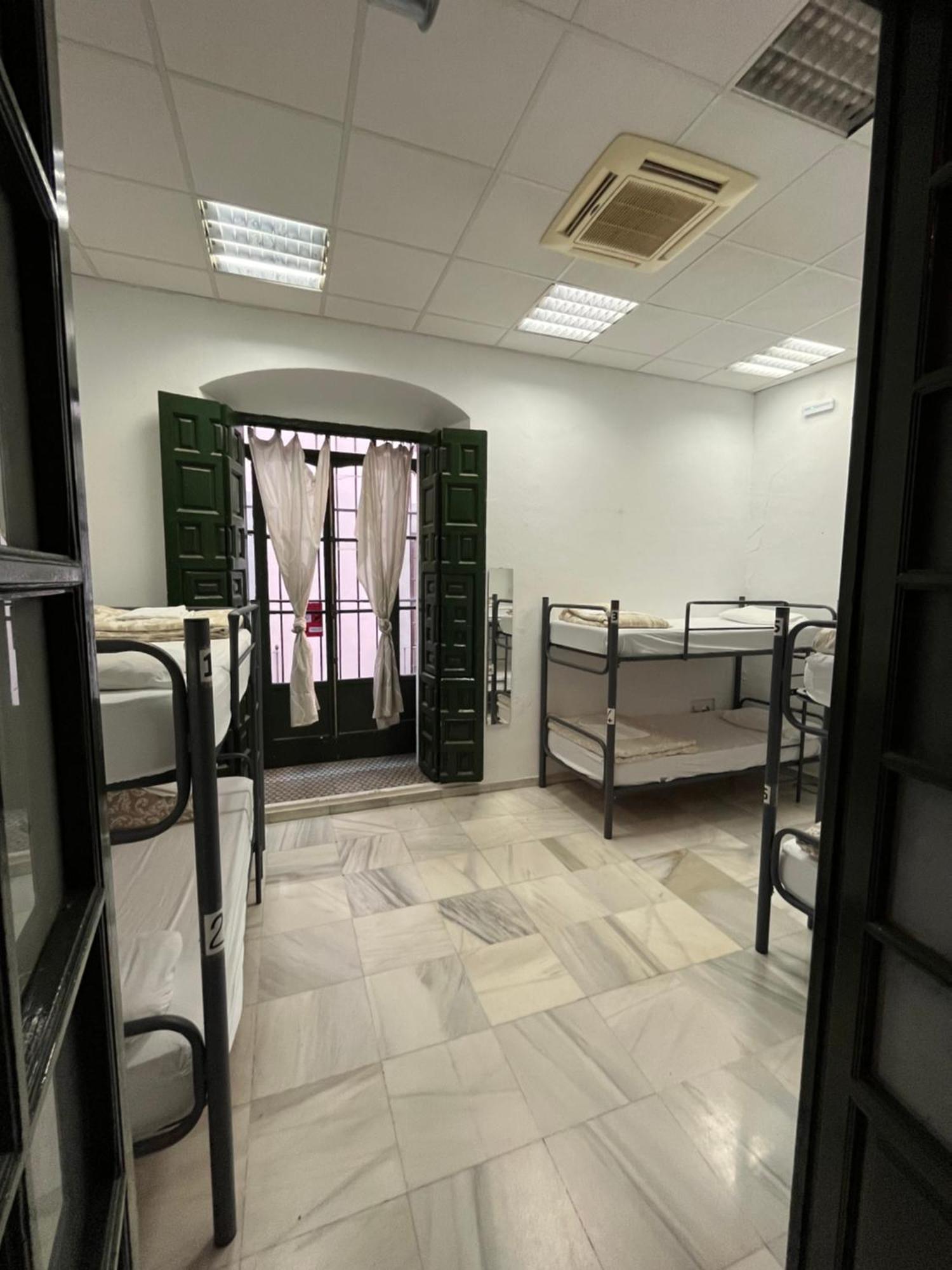 San Isidoro Hostel Sevilla Exterior photo